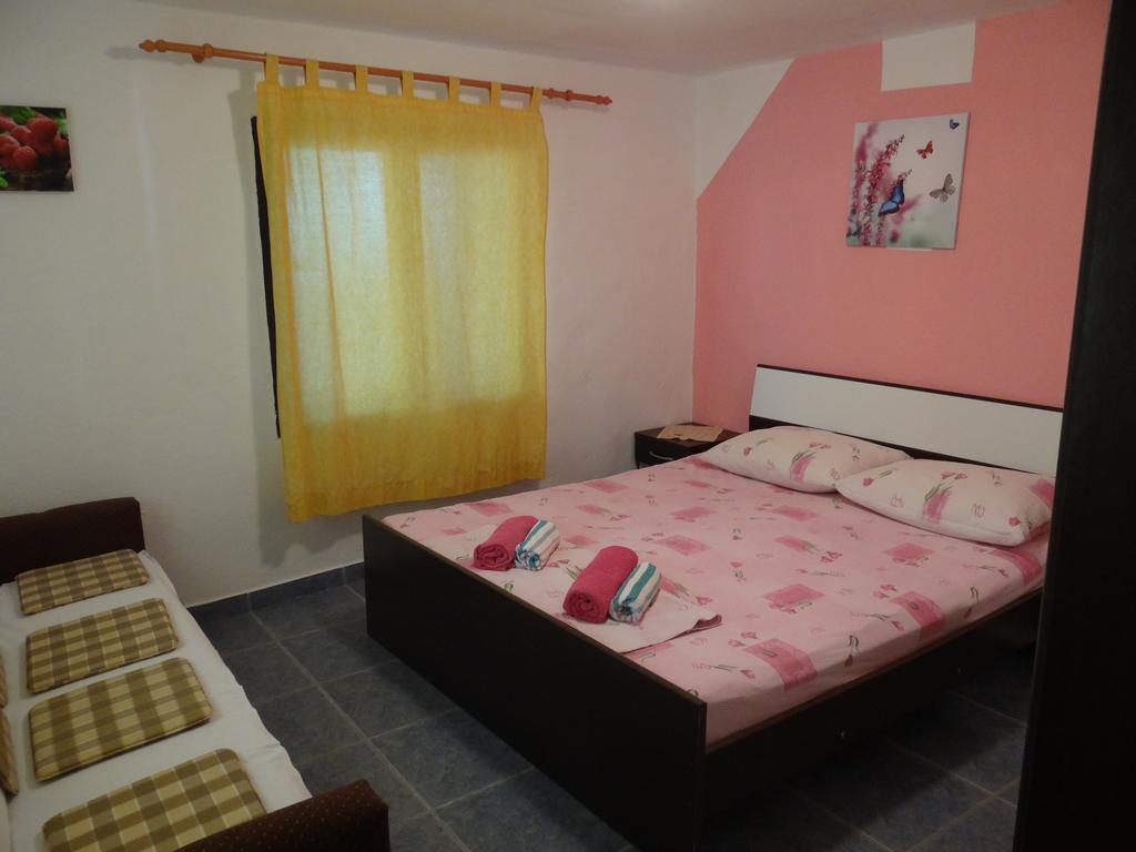 Apartments Jerkovic Stari Grad  Εξωτερικό φωτογραφία