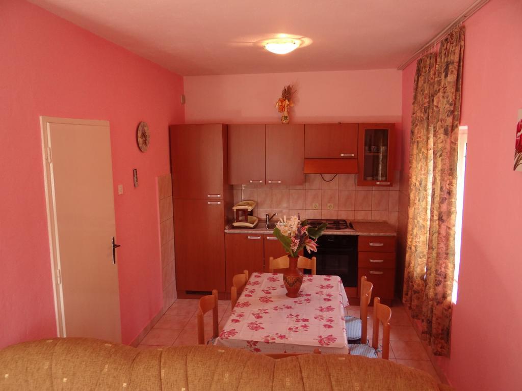 Apartments Jerkovic Stari Grad  Εξωτερικό φωτογραφία
