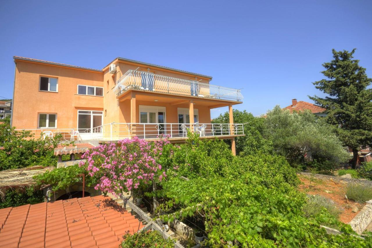 Apartments Jerkovic Stari Grad  Εξωτερικό φωτογραφία